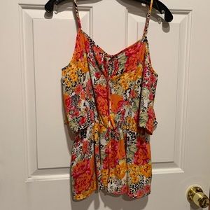 Guess multicolor cold shoulder shirt size S